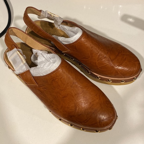 bnib Kelsey dagger clogs size 8 - Picture 4 of 5